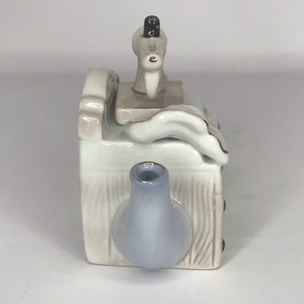 Trinket Box Mini Tea Pot‎ Sewing Machine Cabinet With Lid Porcelain Collectible